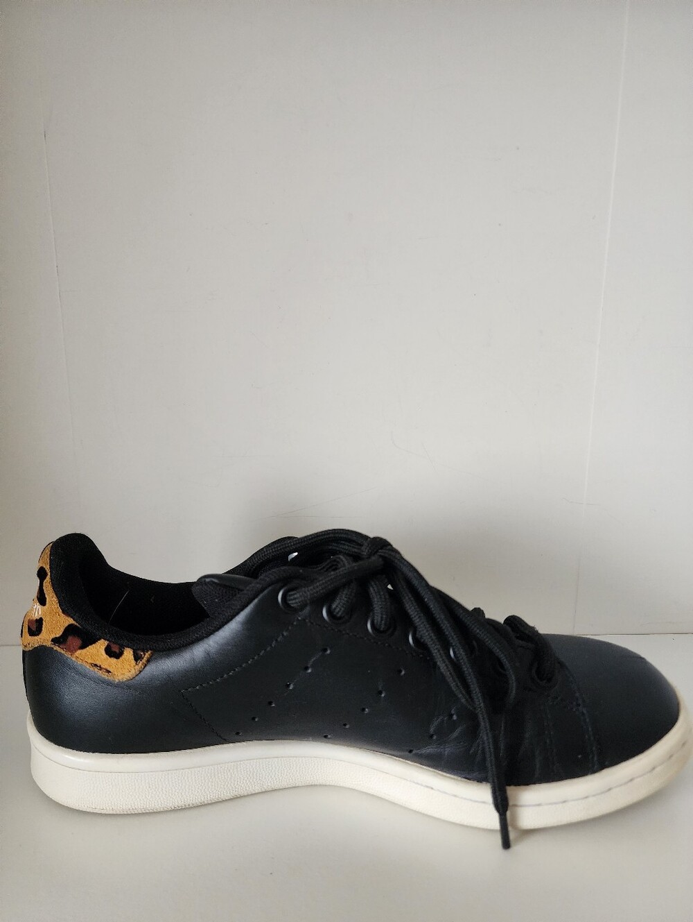 Rare Adidas Stan Smith Black Leopard Print Sneakers Mismatched Size Pair - Picture 10 of 13